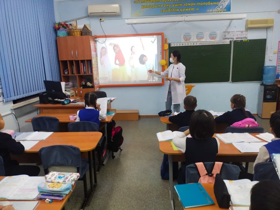 «Жан дүниеміз жарқын болсын» онкүндігі аясында. Мектебімізде мектеп медбикесі Байжанова&hellip;